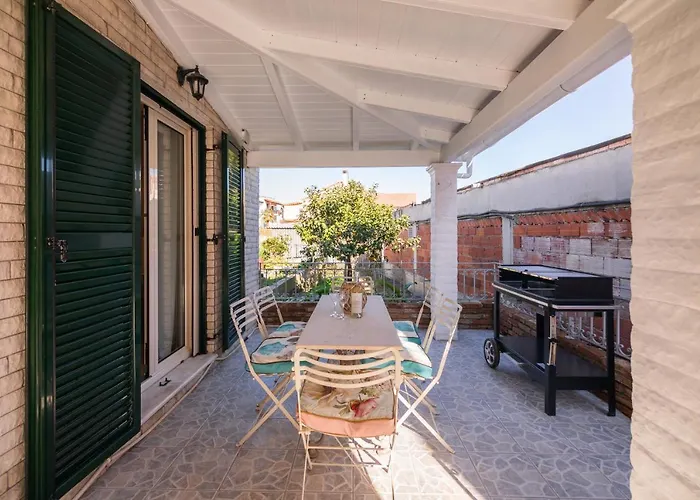 Chora House